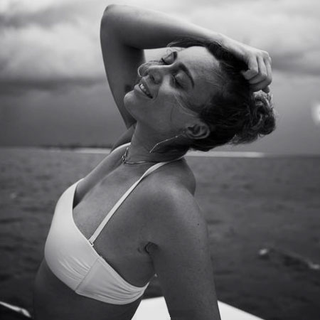 Paula Badosa Surronded by the Sea