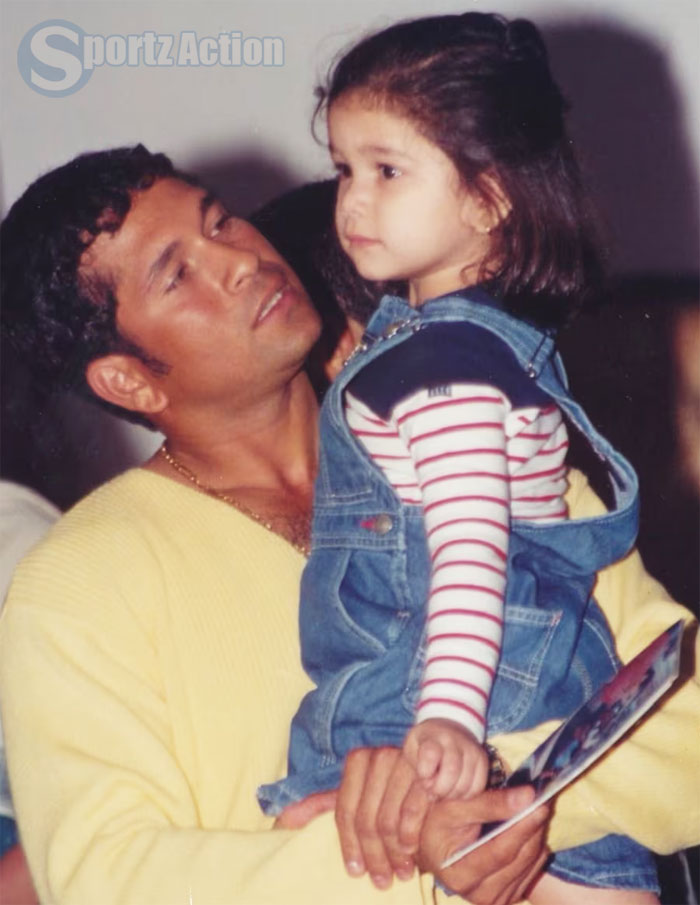 Sachin Tendulkar with daughter Sara in school days